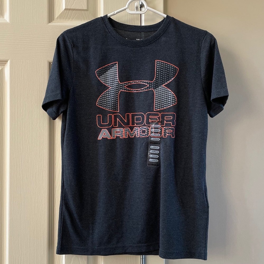 Under Armour Boys Youth Athletic Tee NWT L
